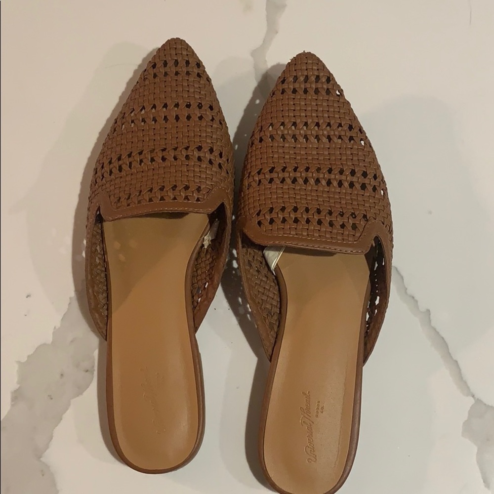 Universal Thread - Mules Size 10
